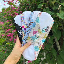 Load image into Gallery viewer, The Hive Reusable Sanitary Pads - Thehivebulkfoods