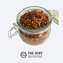 Load image into Gallery viewer, Organic Chilli Flakes - India /100g - Thehivebulkfoods
